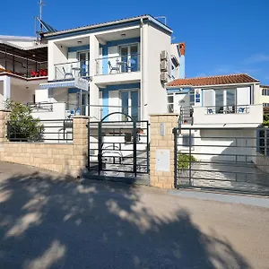  Apartment Nautilus