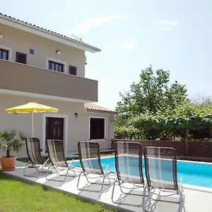  Apartment Milena